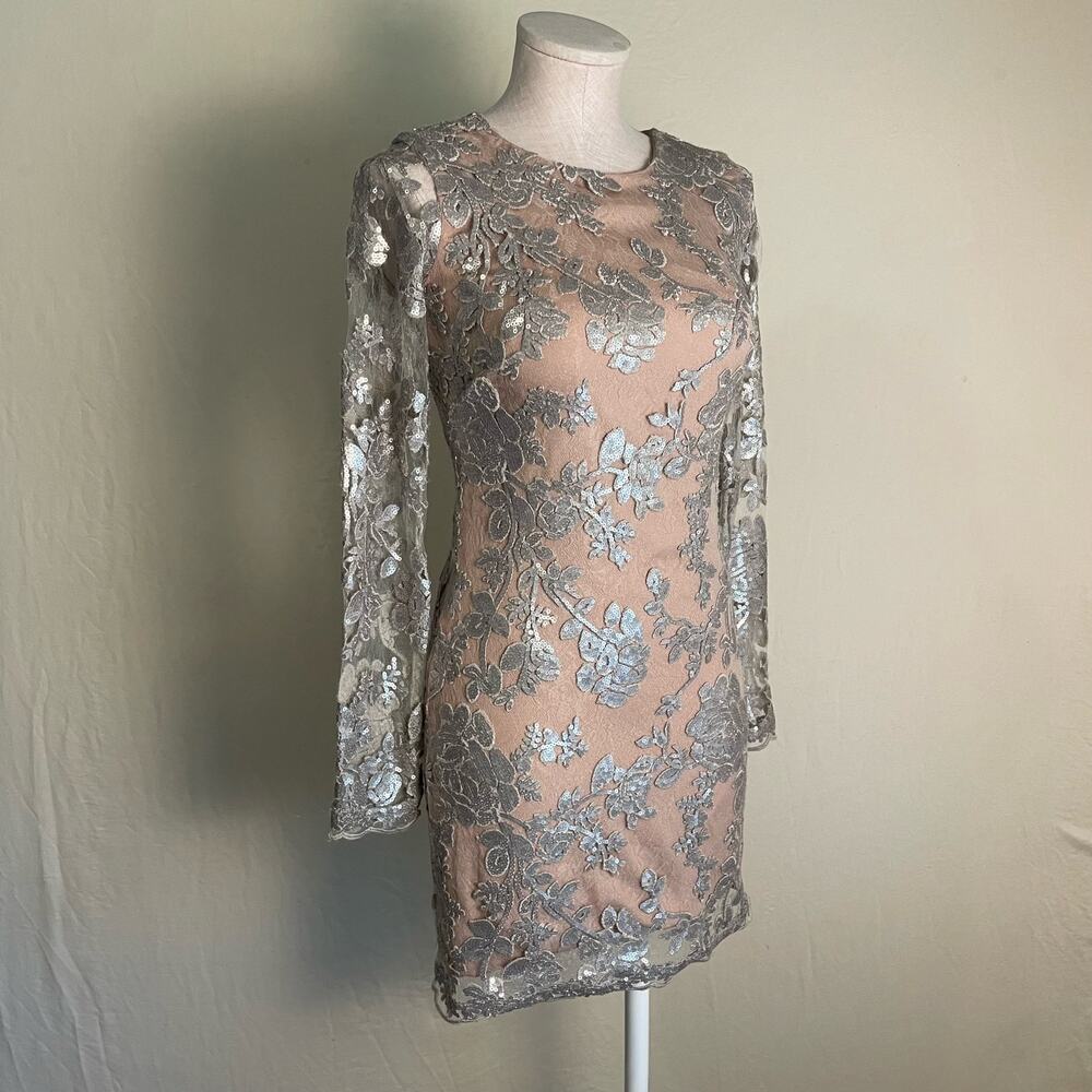 Dress the Population Silver & Nude Long Sleeve Cocktail Dress. Size XS. EUC.